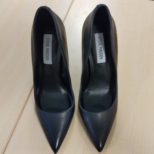 Steve Madden Daisie Black 'leather' pumps 7.5